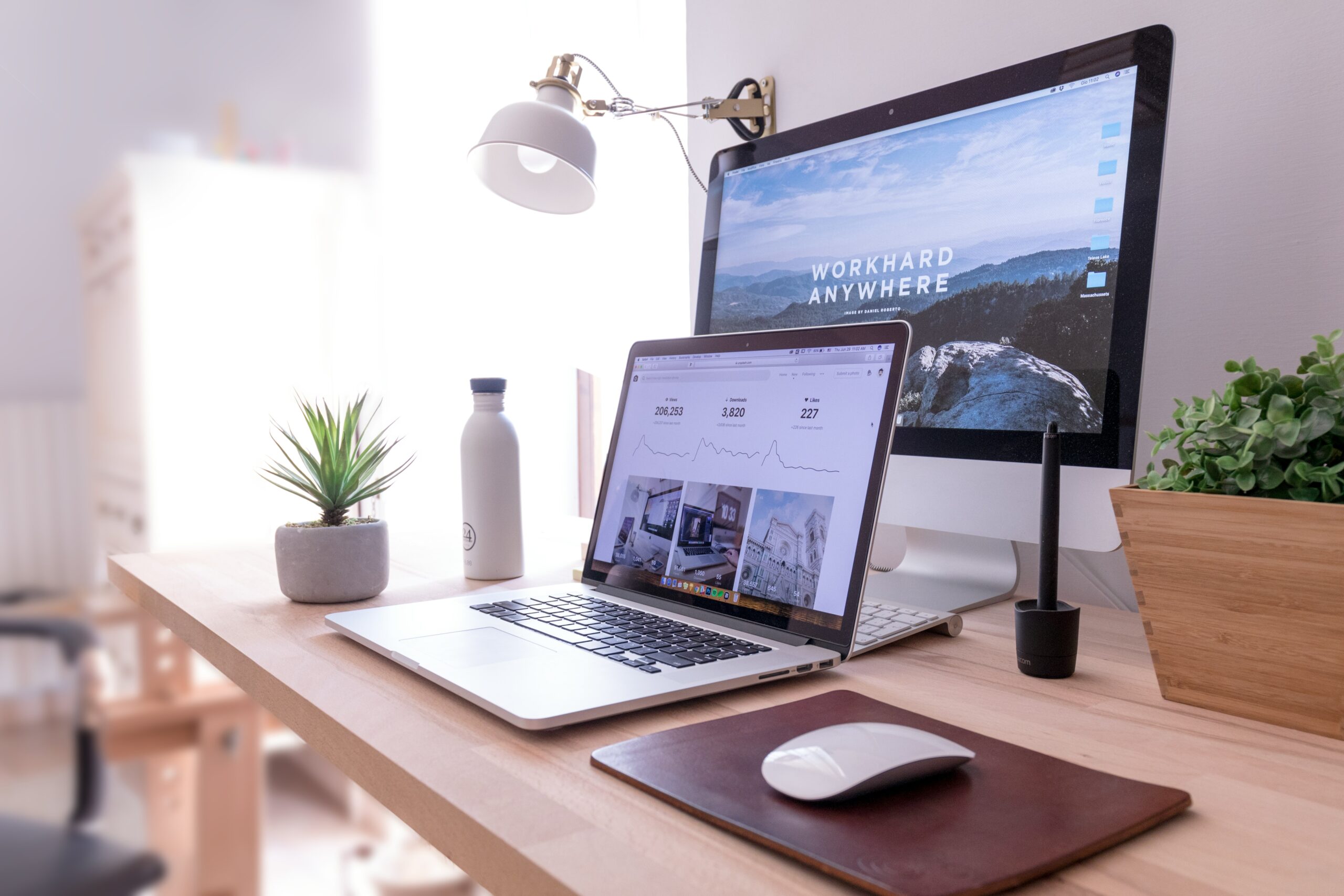 5 Sleek Tech Accessories That Make Your Desk Look Next-Level